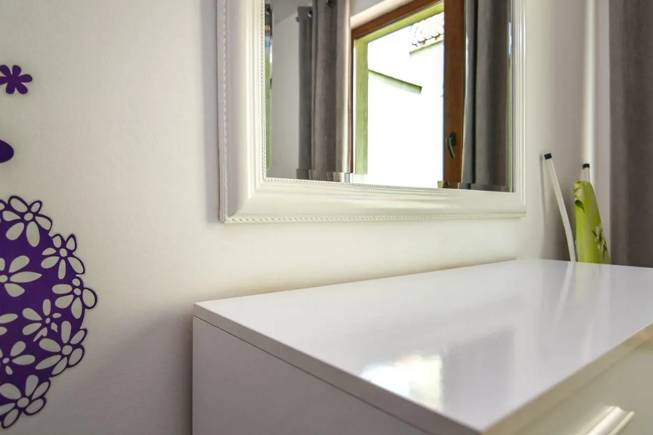 The Cozy Apartment Warna